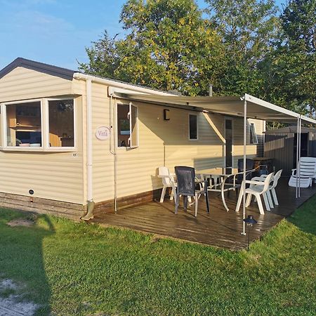 Stacaravan Op 5 Sterren Vakantiepark De Kuilart Friesland Aan Het Meer Met Zwembad 5P 237 Koudum Zimmer foto
