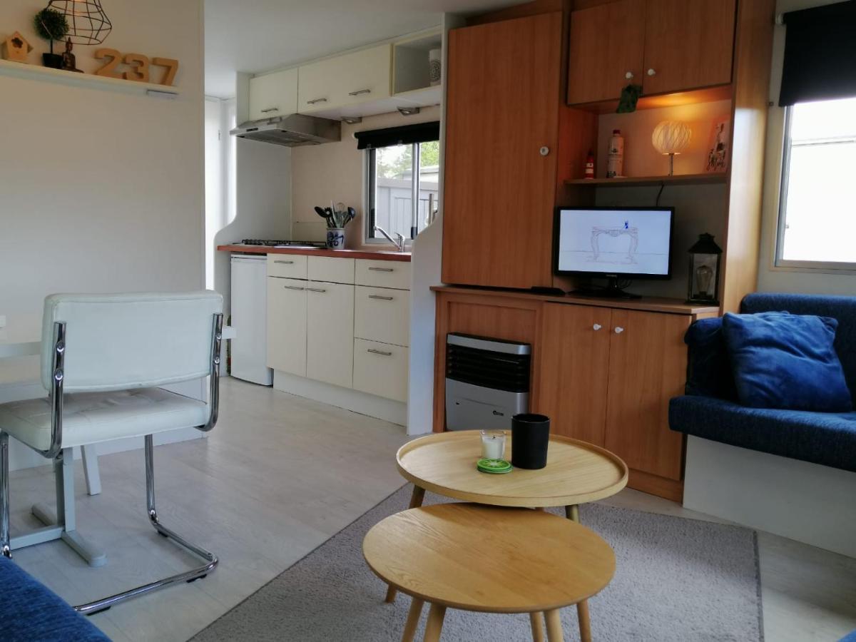 Stacaravan Op 5 Sterren Vakantiepark De Kuilart Friesland Aan Het Meer Met Zwembad 5P 237 Koudum Exterior foto