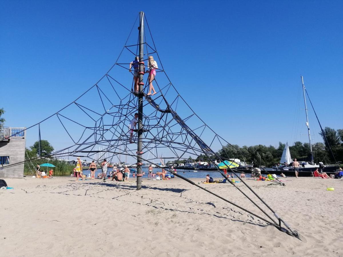 Stacaravan Op 5 Sterren Vakantiepark De Kuilart Friesland Aan Het Meer Met Zwembad 5P 237 Koudum Exterior foto