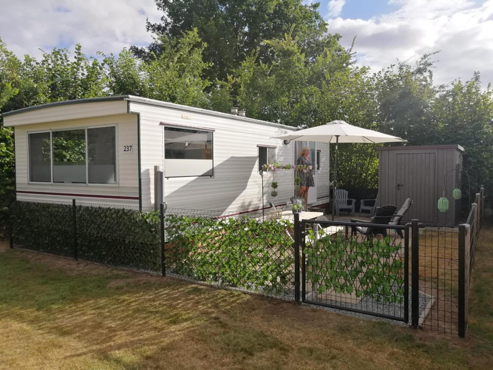 Stacaravan Op 5 Sterren Vakantiepark De Kuilart Friesland Aan Het Meer Met Zwembad 5P 237 Koudum Exterior foto